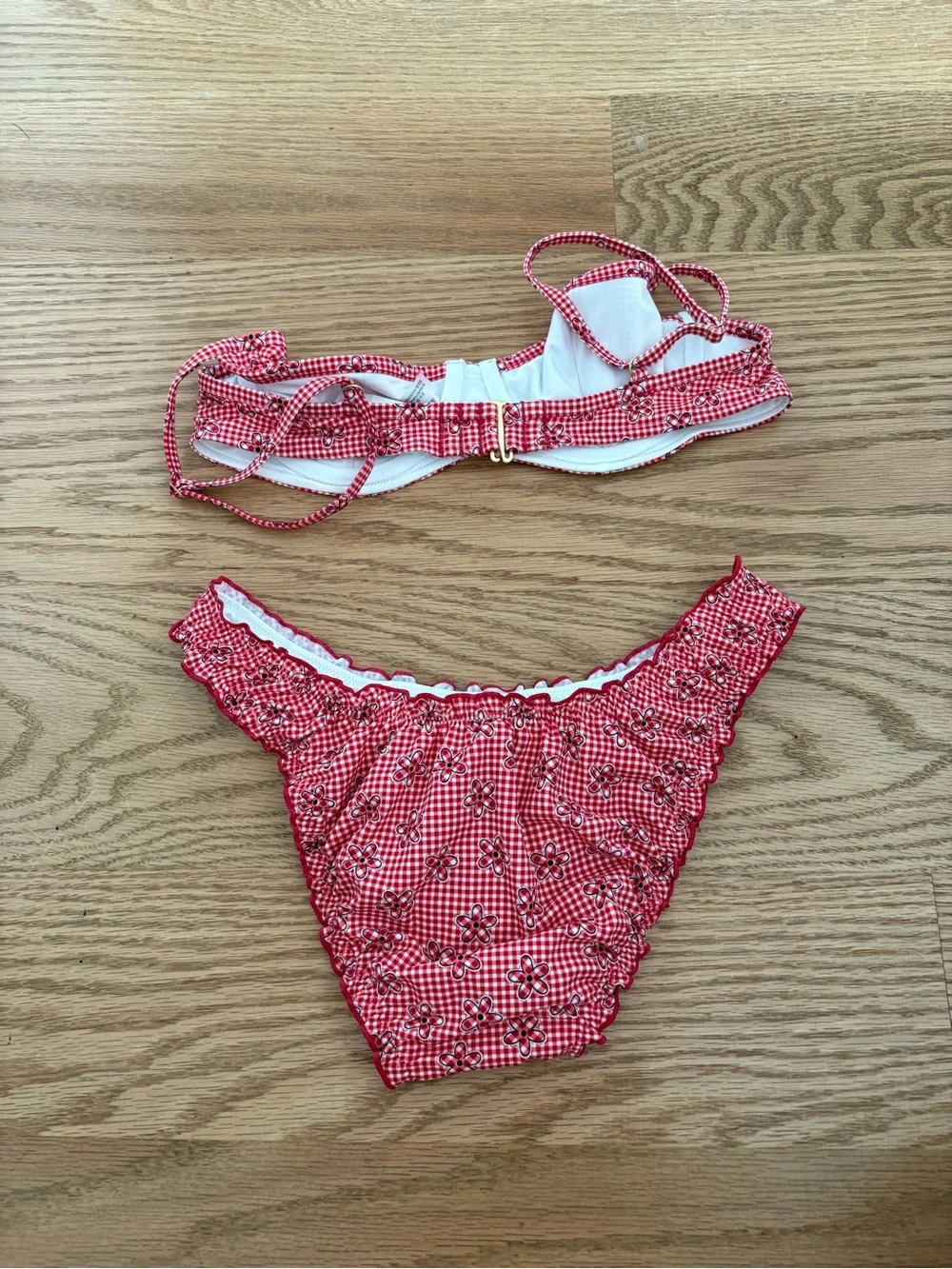 Frankie’s Bikinis set